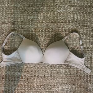 Cream T-Shirt Bra with Invisible Padded Underwire and Adjustable Straps